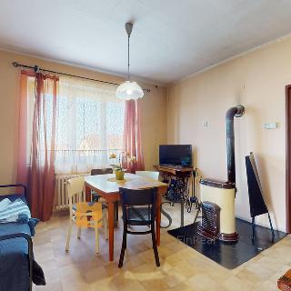 Prodej rodinného domu 258 m² Polní Chrčice, 