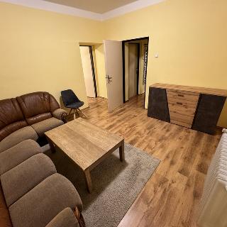 Pronájem bytu 2+1 43 m² Zlín, Bratří Sousedíků