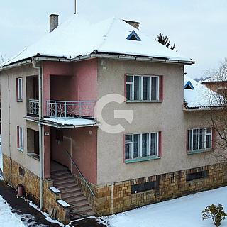 Prodej dvougeneračního domu 122 m&sup2; Slavičín