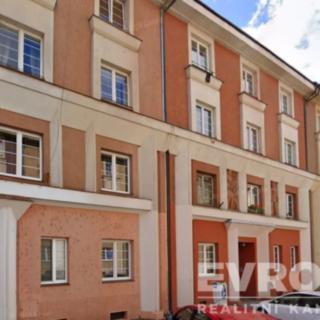 Pronájem bytu 2+1 75 m² Hradec Králové