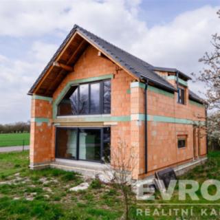 Prodej rodinného domu 148 m² Praskačka