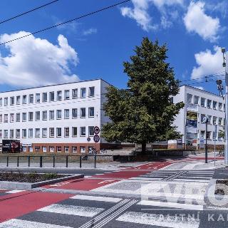 Pronájem kanceláře 17 m² Hradec Králové, Gočárova třída