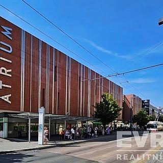 Pronájem obchodu 87 m&sup2; Hradec Králové