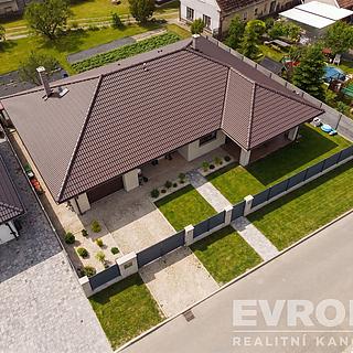 Prodej rodinného domu 227 m&sup2; Sopřeč