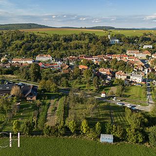 Prodej stavební parcely 1356 m&sup2; Pitín
