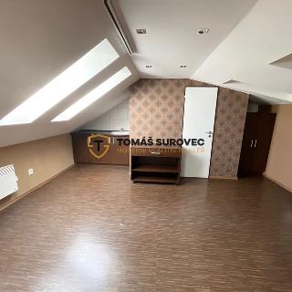 Pronájem ostatního komerčního prostoru 28 m² Valašské Klobouky, Masarykovo náměstí