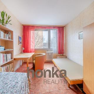 Prodej bytu 3+1 69 m² Praha, Na Jarově