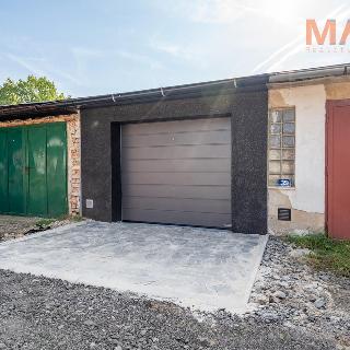 Prodej garáže 23 m² Černovice