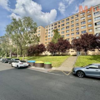 Pronájem bytu 1+kk a garsoniéry 33 m² Most, Česká