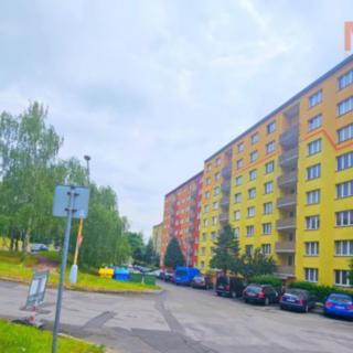 Prodej bytu 2+1 63 m² Chomutov, Školní pěšina