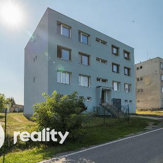 Prodej bytu 3+1 74 m² Bečváry, 