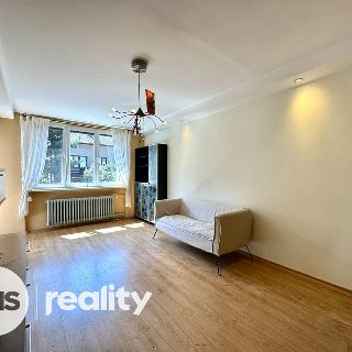 Pronájem bytu 3+1 66 m² Praha, Karenova