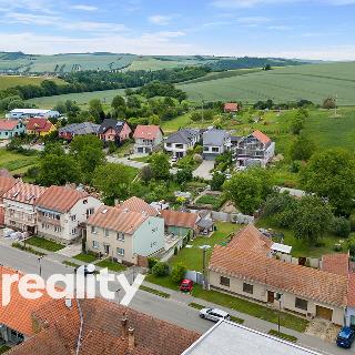 Prodej stavební parcely 604 m² Rašovice