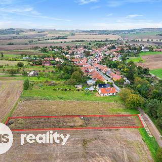 Prodej stavební parcely 1 184 m² Hodějice