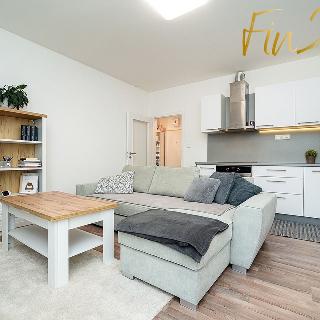 Pronájem bytu 2+kk 53 m² Kladno, Jaroslava Holečka