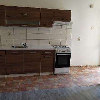 Pronájem bytu 2+kk 70 m² Kolín, Jiráskovo náměstí