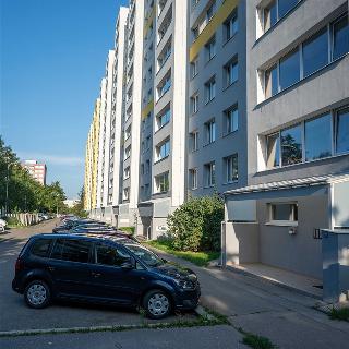 Prodej bytu 4+1 73 m² Praha, V jezírkách