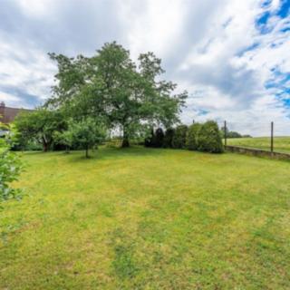 Prodej stavební parcely 1272 m² Mezouň