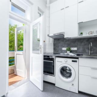 Pronájem bytu 2+kk 45 m² Praha