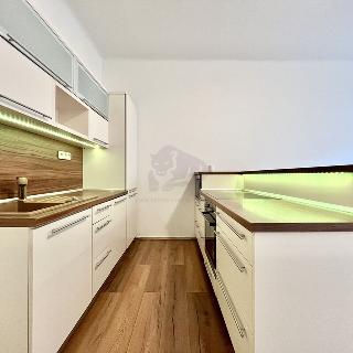 Pronájem bytu 3+kk 70 m² Praha, Vršovická