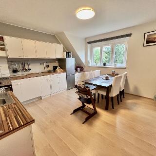 Pronájem bytu 2+1 68 m² Praha, Zavadilova