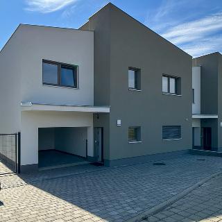 Pronájem rodinného domu 254 m² Kunštát, Sportovní