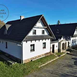 Prodej rodinného domu 332 m² Věcov