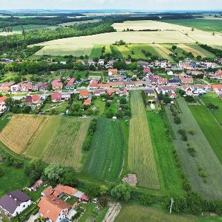 Prodej stavební parcely 1 461 m² Břežany