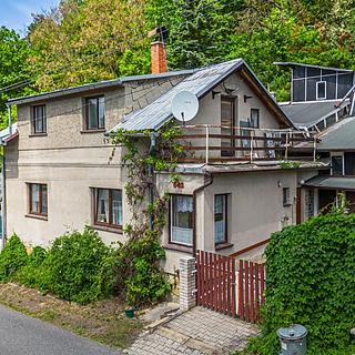 Prodej rodinného domu 169 m&sup2; Bělá pod Bezdězem