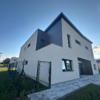 Pronájem bytu 3+kk 73 m² Chomutov, U Kamencového jezera