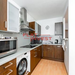 Prodej bytu 2+1 40 m² Praha, Bryksova