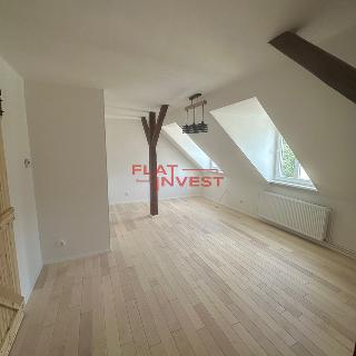 Pronájem bytu 2+kk 62 m² Liberec, Valdštejnská