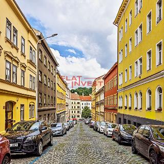 Pronájem bytu 3+1 90 m² Praha, Milíčova