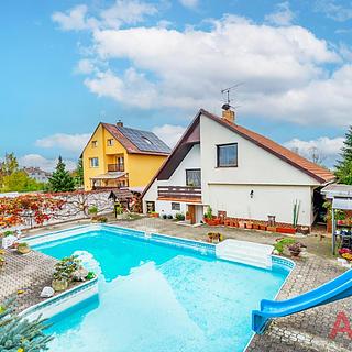 Prodej rodinného domu 272 m&sup2; Mělnické Vtelno