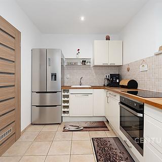 Prodej bytu 3+kk 76 m&sup2; Hustopeče