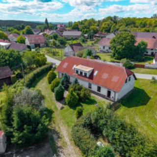 Prodej rodinného domu 450 m&sup2; Stehlovice