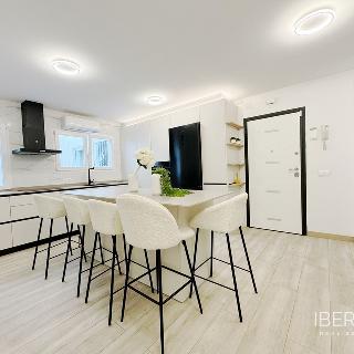 Prodej bytu 5+1 a více 174 m² ve Španělsku