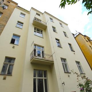 Pronájem bytu 1+1 38 m² Praha, Mánesova