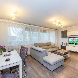 Prodej bytu 3+1 72 m² Praha, Weberova