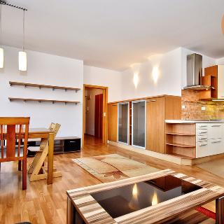 Pronájem bytu 3+kk 75 m² Praha, Bojínková