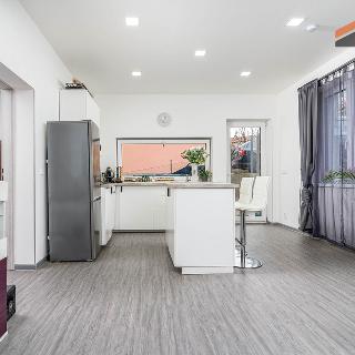 Prodej bytu 4+kk 114 m² Praha