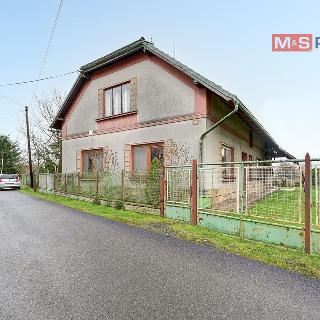 Prodej rodinného domu 108 m² Měník, 