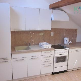 Pronájem bytu 3+1 90 m² Karlovy Vary, Jáchymovská