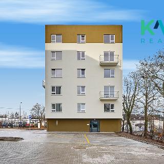 Prodej bytu 3+kk 71 m² Karlovy Vary, Dubová