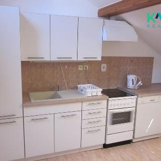 Pronájem bytu 3+1 90 m² Karlovy Vary, Jáchymovská