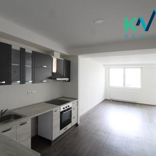 Prodej bytu 3+kk 100 m² Karlovy Vary, Dubová