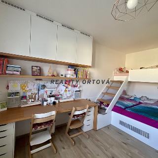 Prodej bytu 2+kk 45 m² Praha, Evropská