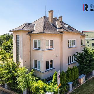 Prodej rodinného domu 420 m&sup2; Jevišovice