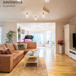 Prodej rodinného domu 386 m² Hradec Králové, Brněnská