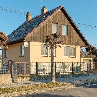 Prodej rodinného domu 194 m² Hradec Králové, Smiřická